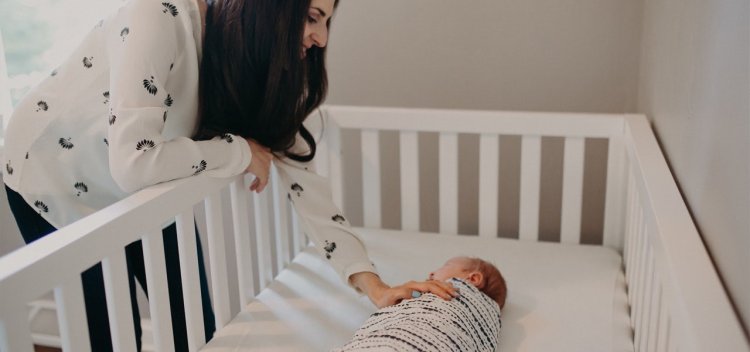 5 Essential Baby Bedding for Snuggly Sleep